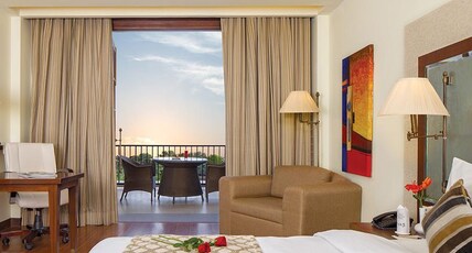 DLF CLUB 5 Room Type - Premium Room with Balcony