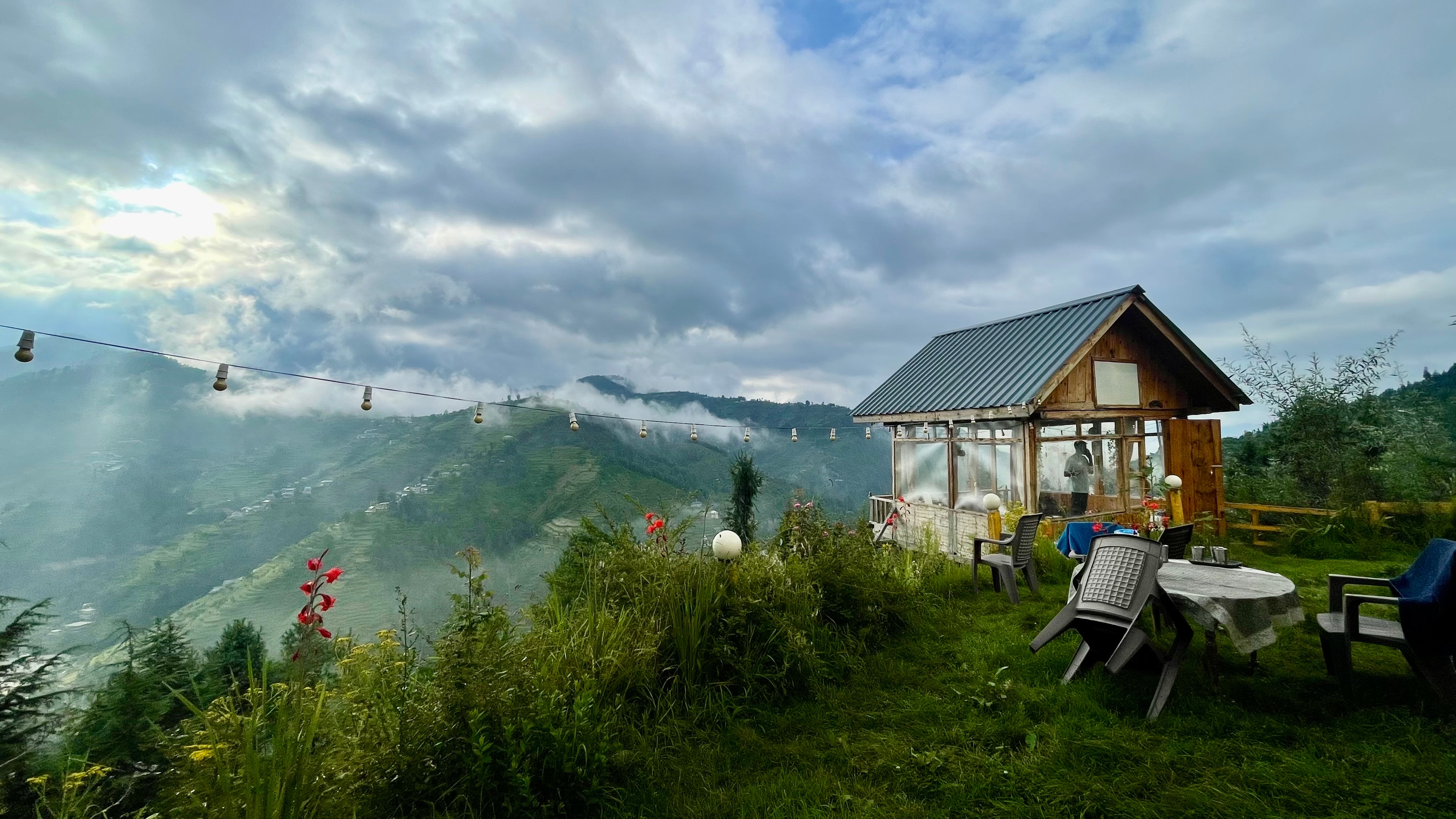 Cabin in the clouds - Tap to explore photos