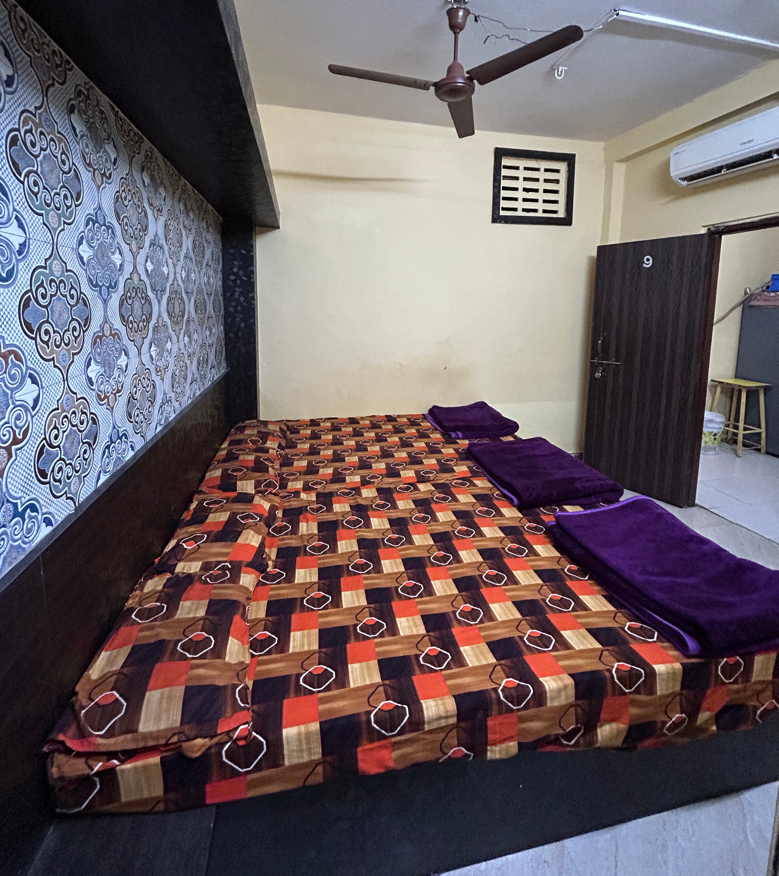 Shree Agrawal yaatri grah & lodge - Tap to explore photos