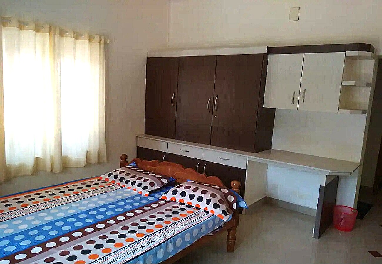 Sunny's Abode - Tap to explore photos