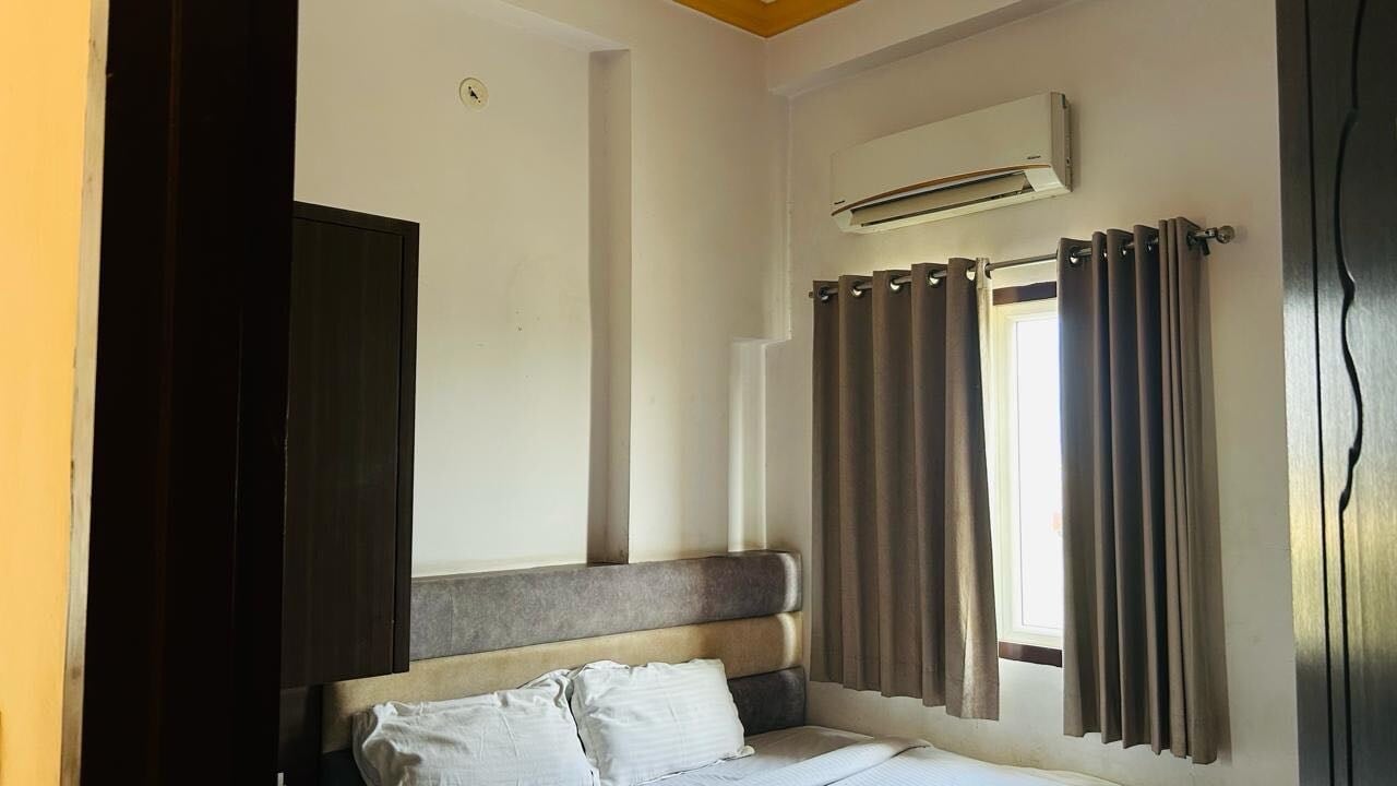 Hotel O Data Shree - Tap to explore photos