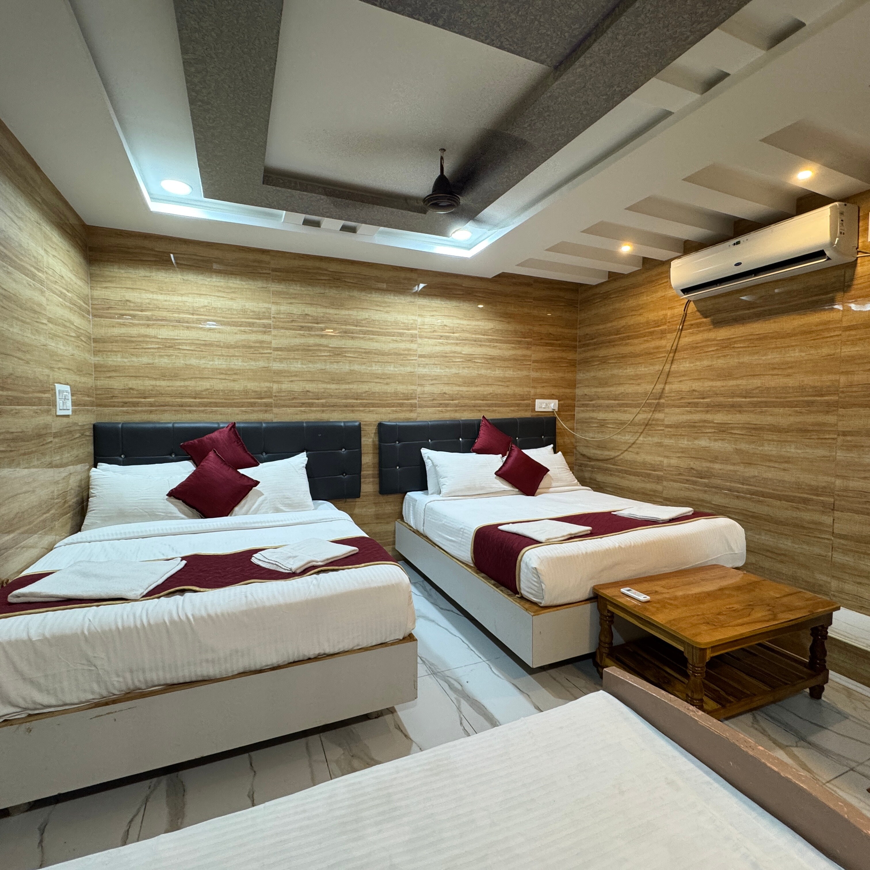 Hotel AKT Inn Tiruvannamalai - Tap to explore photos