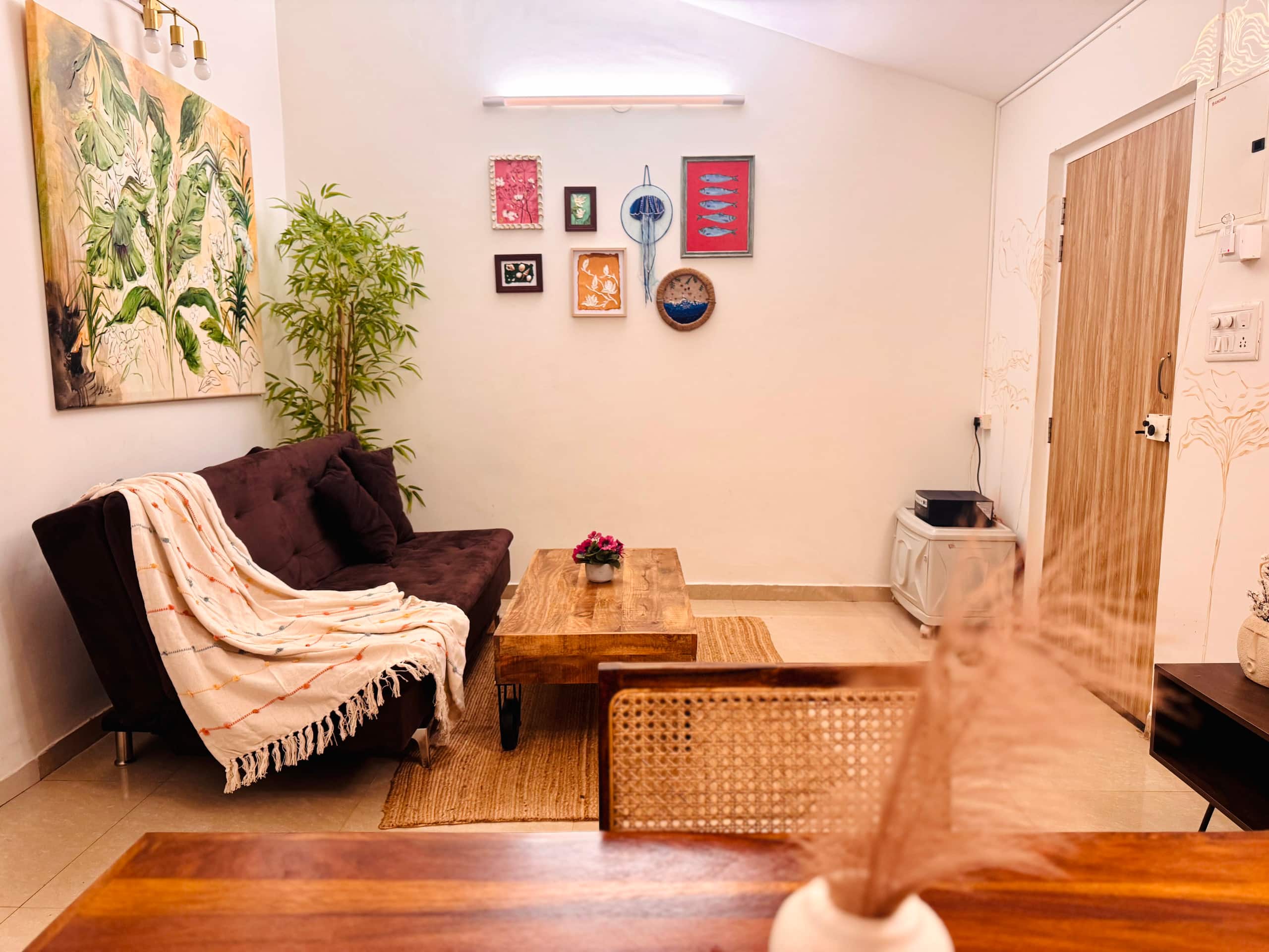 Luxury Big 1 Bedroom Apartment 5 mins to Baga Anjuna Pool Balcony - Tap to explore photos