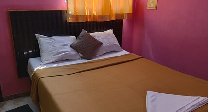 JJ residency Room Type - Deluxe Double Ac Room