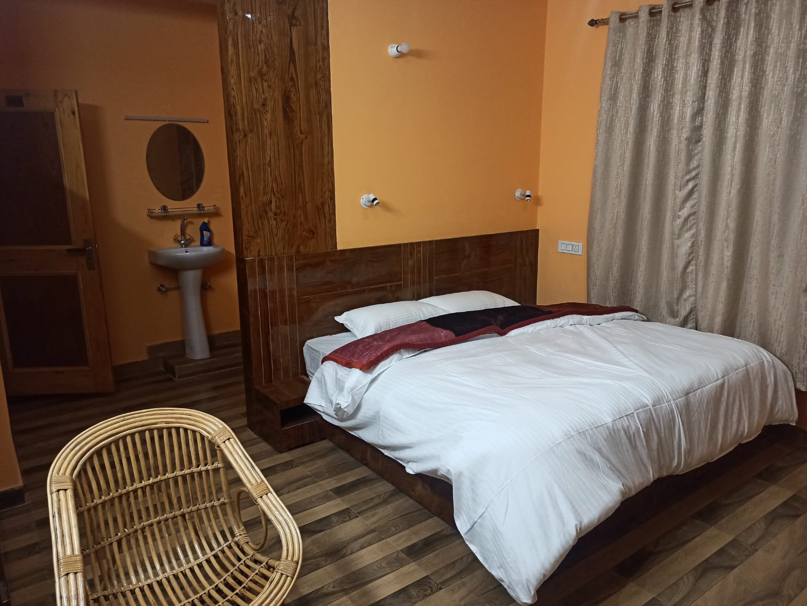 Lha Boor Guest House - Tap to explore photos