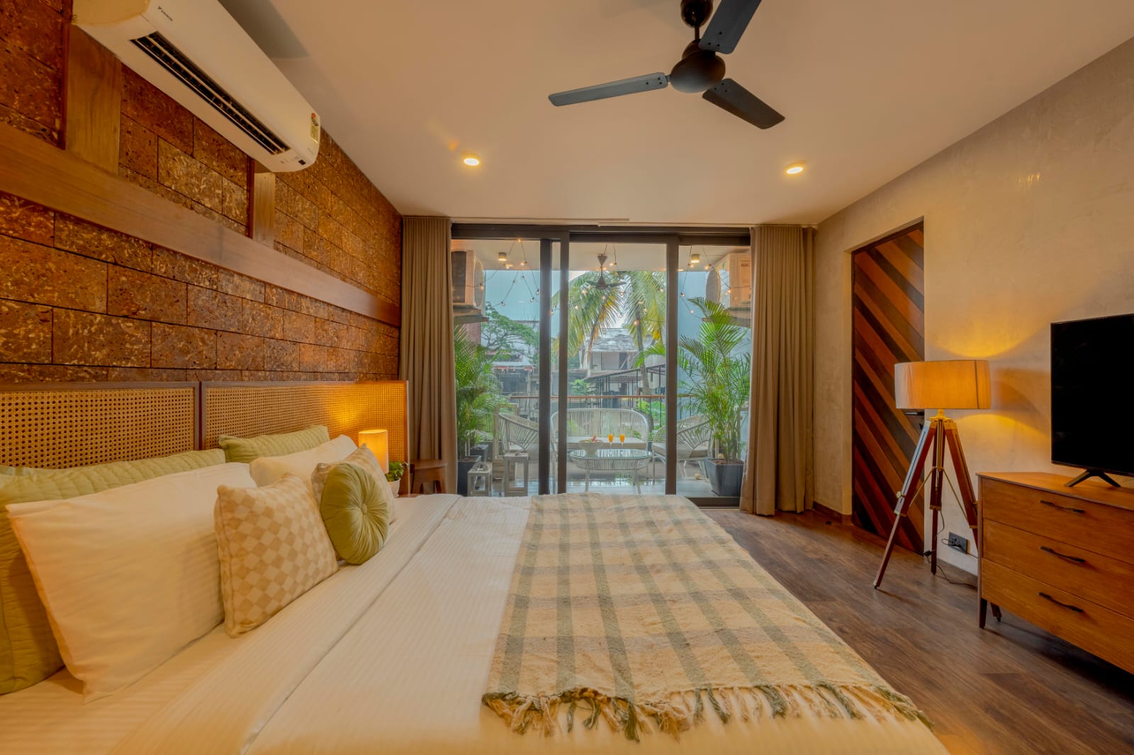 3BHK villa private Pool Jacuzzi North Goa - Tap to explore photos