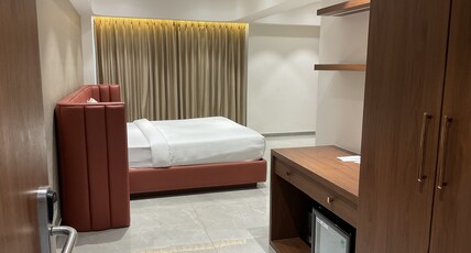 Millenium Hotel - Nashik Room Type - Deluxe Room with Balcony