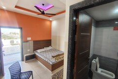 Hiramani Hotel & Restaurant