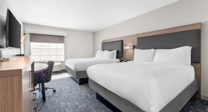 Best Western Acadia Hotel Room Type - 2 Double Beds, Non-Smoking, Microwave And Mini-Refrigerator, Wi-Fi, Full Breakfast