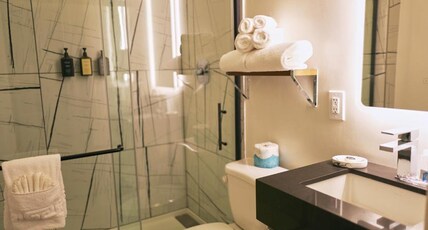 Hotel Julian San Francisco Room Type - Superior King Room