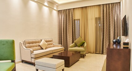 Carlton Creek Hotel Room Type - 1 Bedroom King City View
