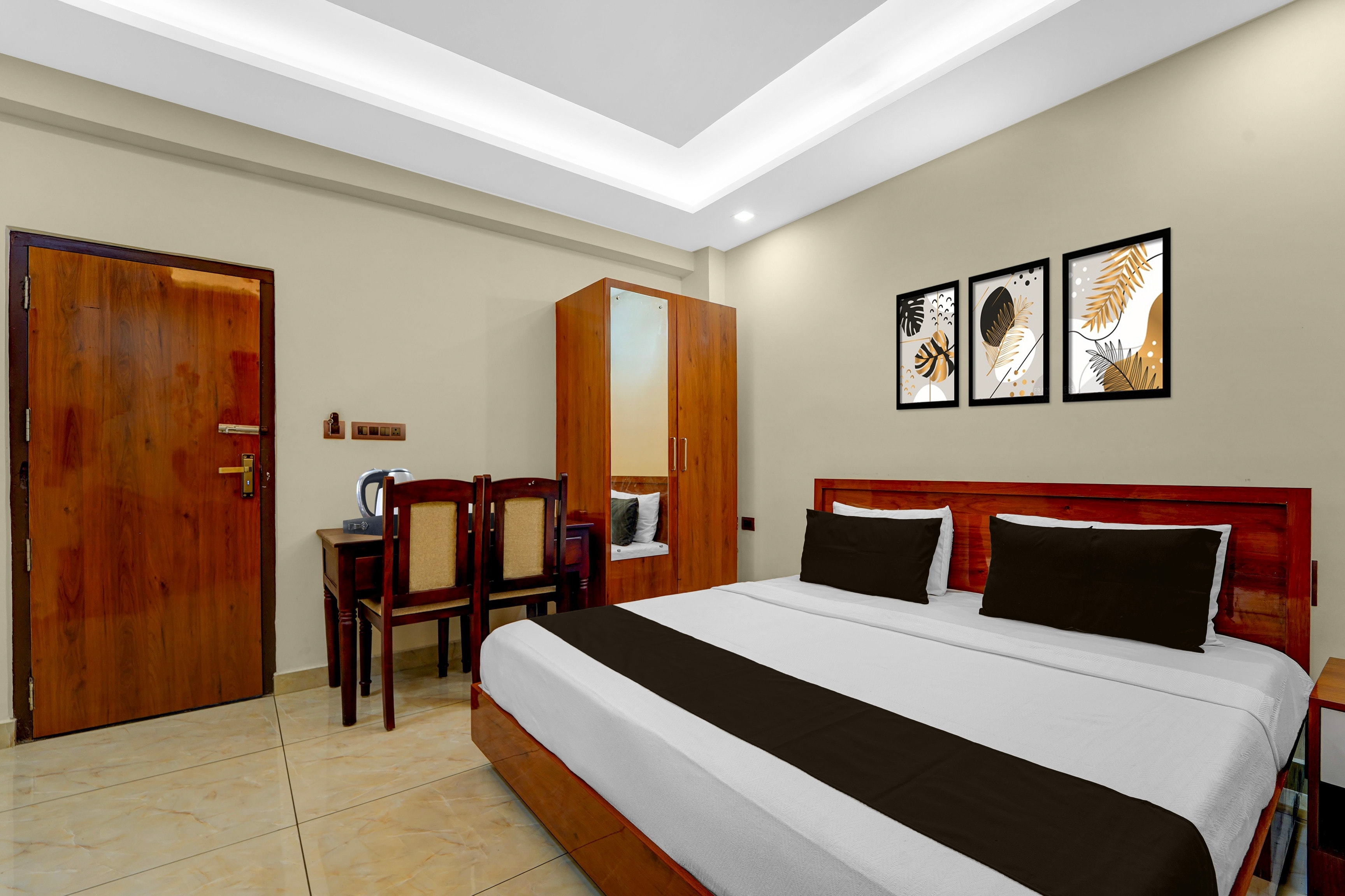 Townhouse Adoor Bus Terminal Pathanamthitta Formerly Apsara Tourist Homes - Tap to explore photos