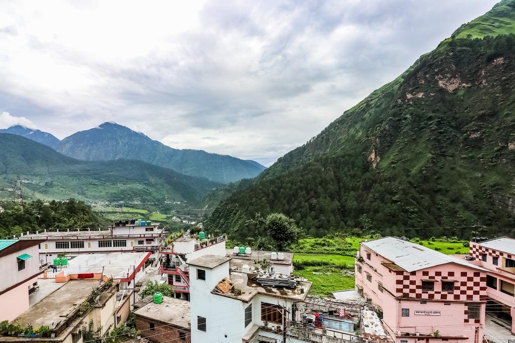 HOTEL COMFORT INN - Tap to explore photos