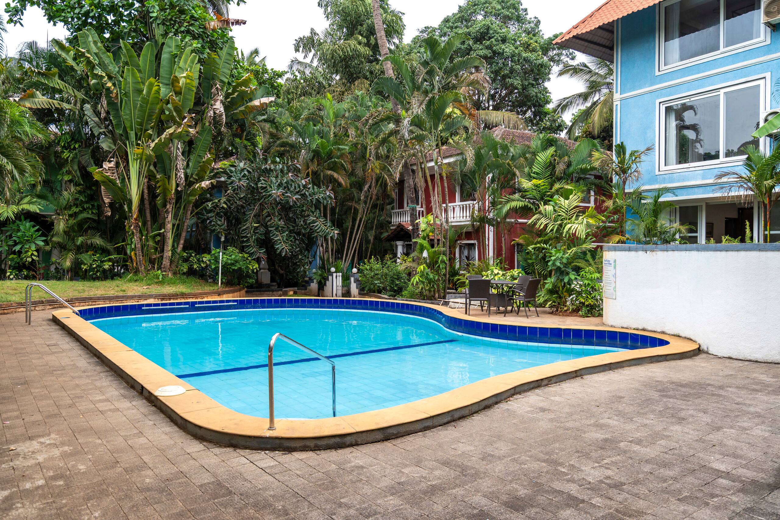 Staymaster La Ezula 2BHK Pool Candolim Beach - Tap to explore photos