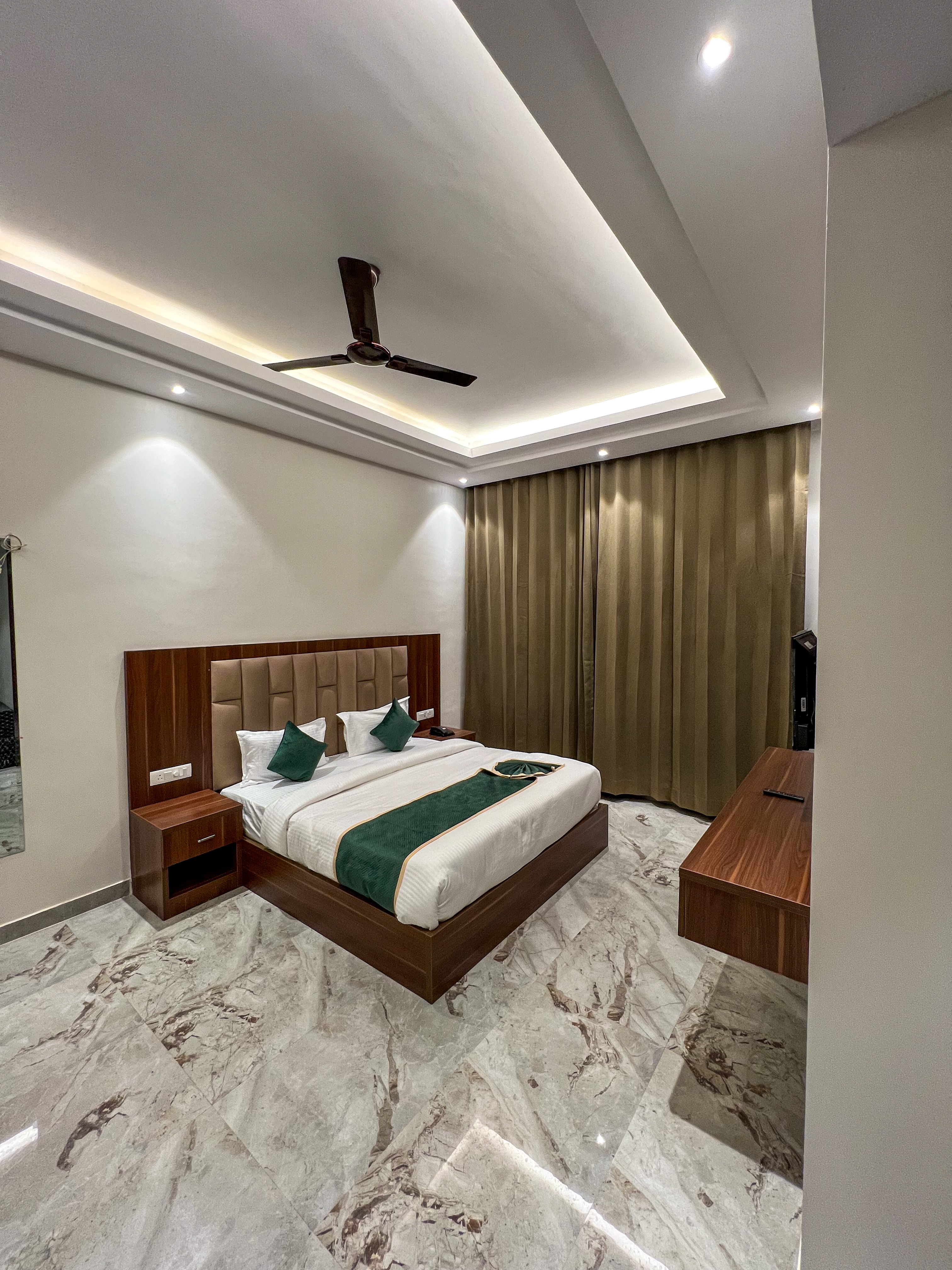 HOTEL RATAN ELITE - Tap to explore photos