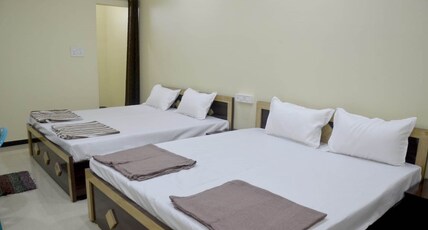 Aapka Ujjain homestay Room Type - 2 Double Bed Room With Kitchen