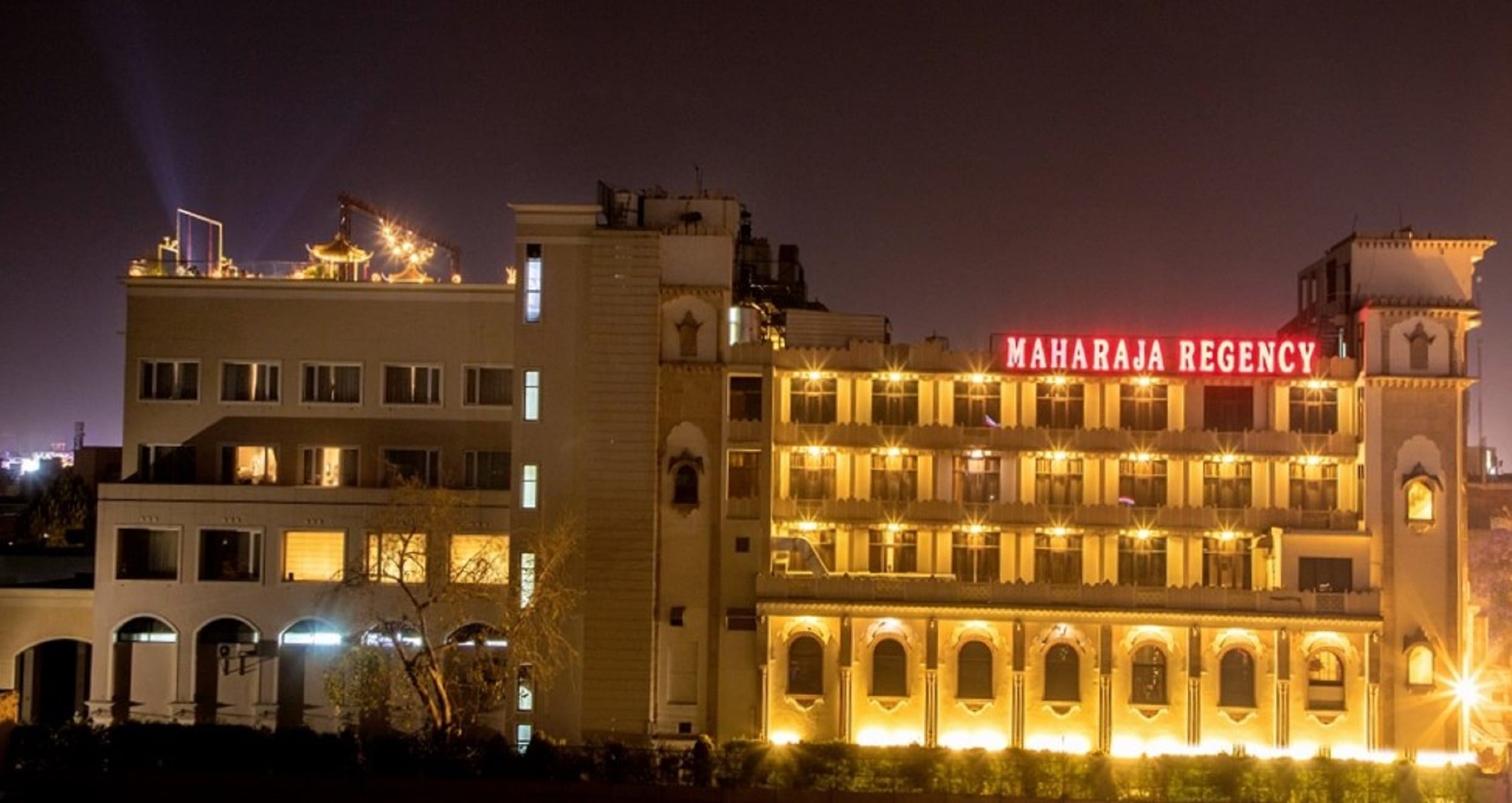Hotel Maharaja Regency - Tap to explore photos