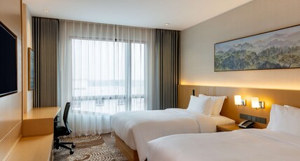 DoubleTree by Hilton Vientiane Room Type - TWIN GUEST ROOM