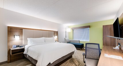 Holiday Inn Express Naperville Room Type - 1 King Bed Standard