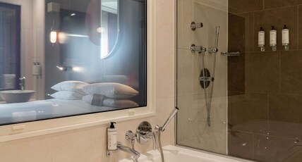 MGallery Nest Paris La Defense Room Type - Junior Suite - 1 king-size bed and 1 sofa bed