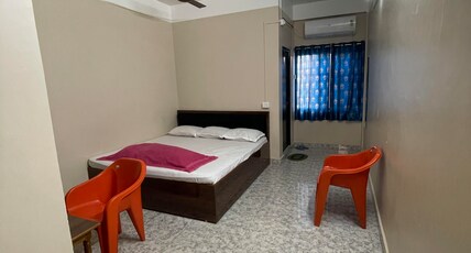 Hotel Sayan Room Type - AC Room with Triple Size Bed