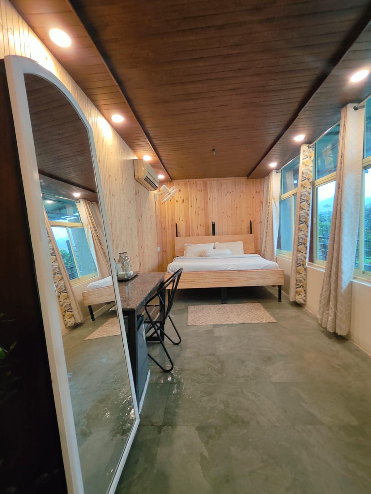 Meeram Ganga, A Heritage Stay by the Ganges - Tap to explore photos