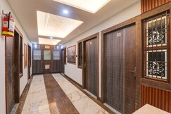 OYO 827102 HOTEL PRAGATI