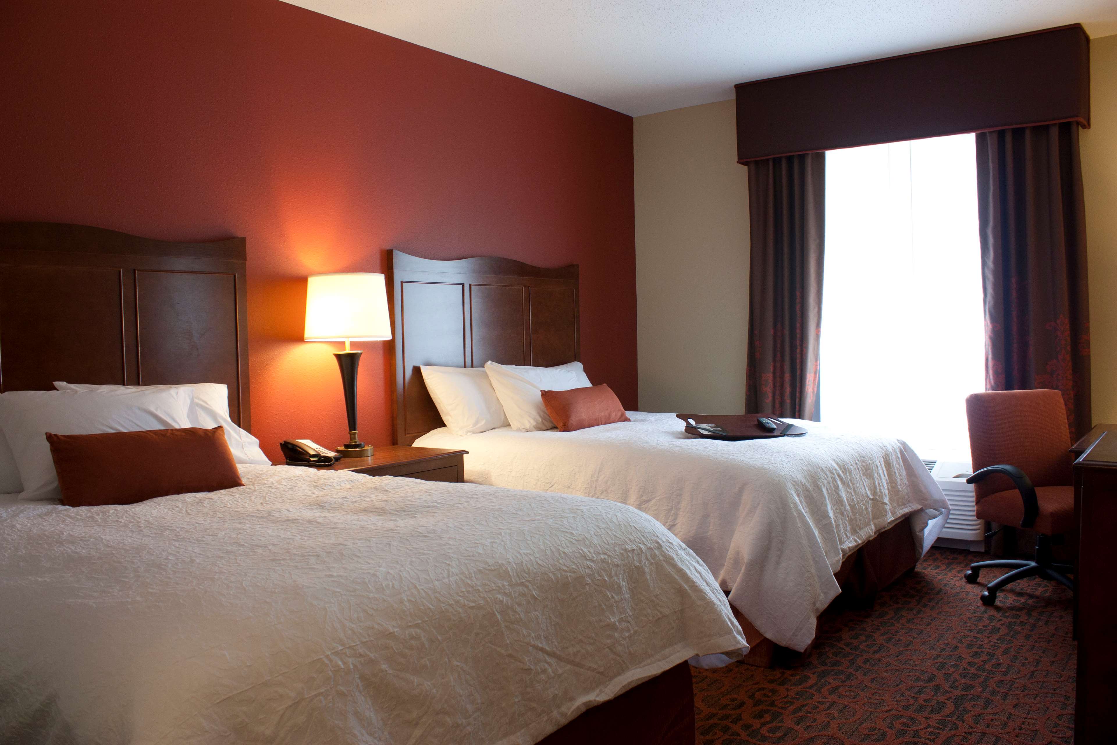 Hampton Inn Burlington - Tap to explore photos