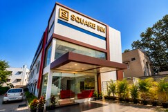 Square Inn