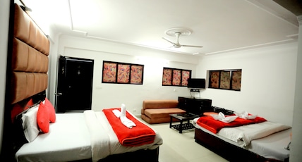 Calux Hill Queen (Formerly Amara at Mall Road with Free Parking) Room Type - Comfort 4 Bedded Family Room (Non View) Calux Hill Queen (Formerly Amara at Mall Road with Free Parking) Room Type - Comfort 4 Bedded Family Room (Non View)