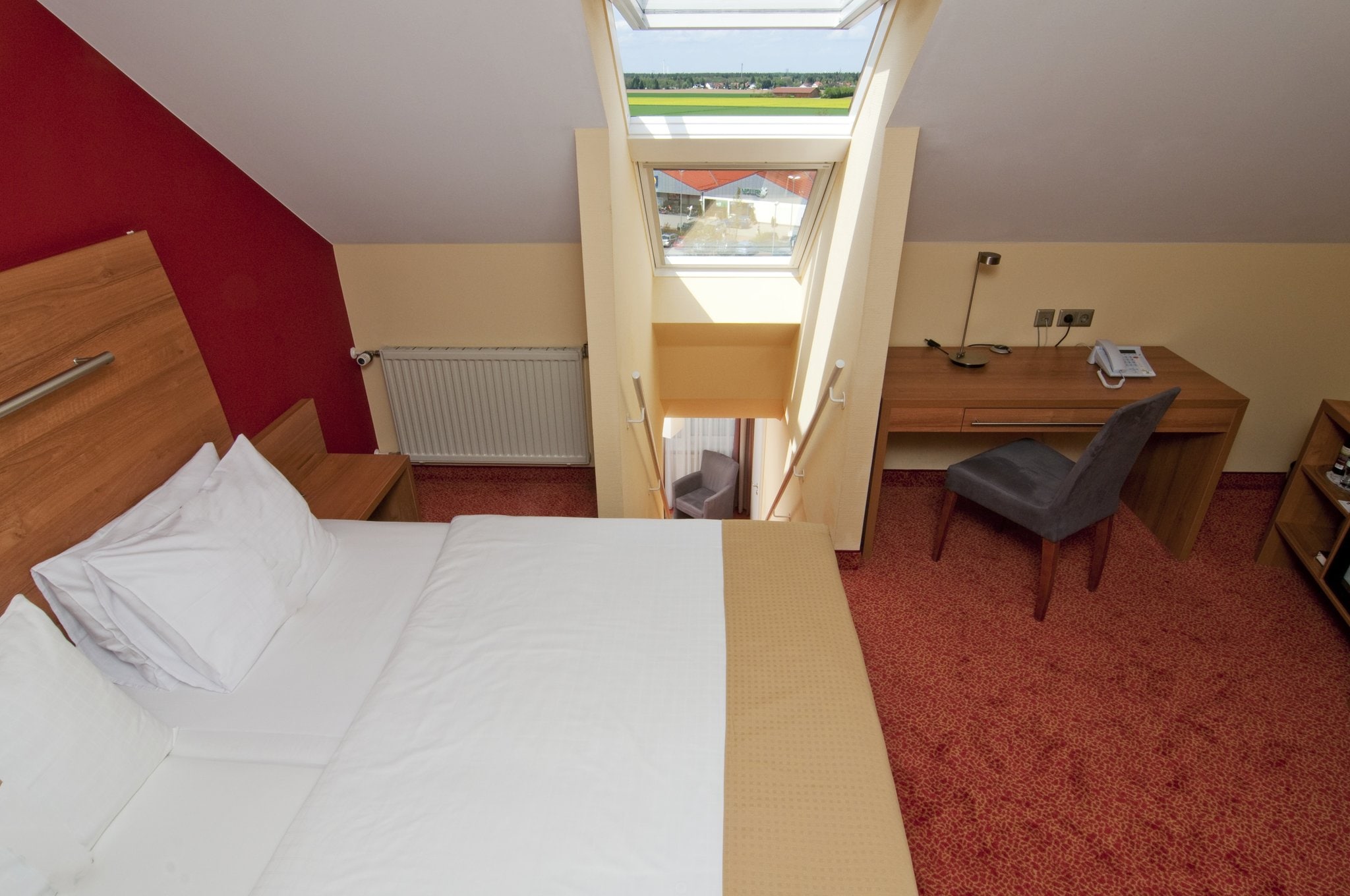 Holiday Inn Munich-Unterhaching - Tap to explore photos