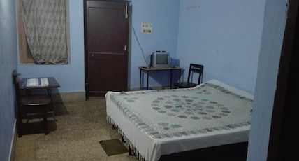 Shubham Hotel Room Type - Queen Room Non AC (Ground Floor) Shubham Hotel Room Type - Queen Room Non AC (Ground Floor)