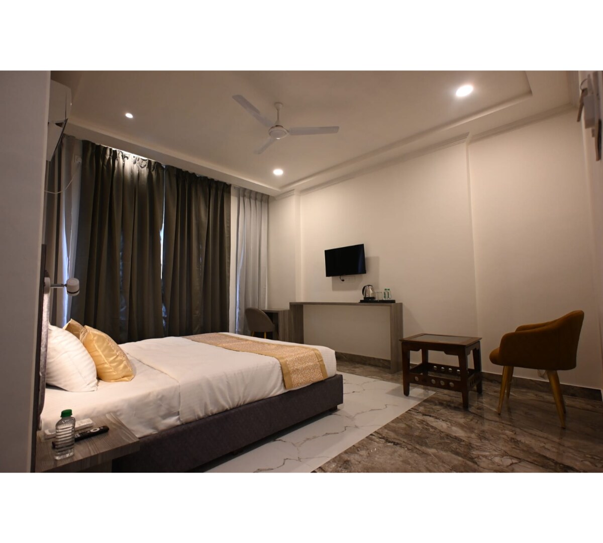Tarang Stay .Inn - Tap to explore photos