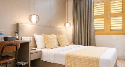 A Hotel Joo Chiat Room Type - Premium Queen, Window