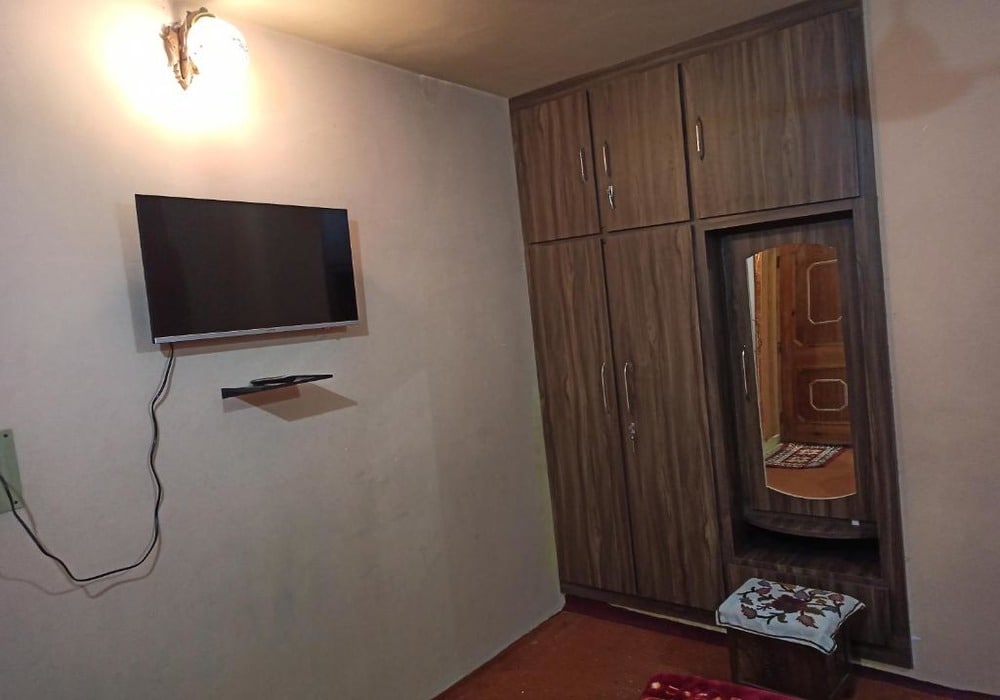 Shaheen Luxuries - Tap to explore photos