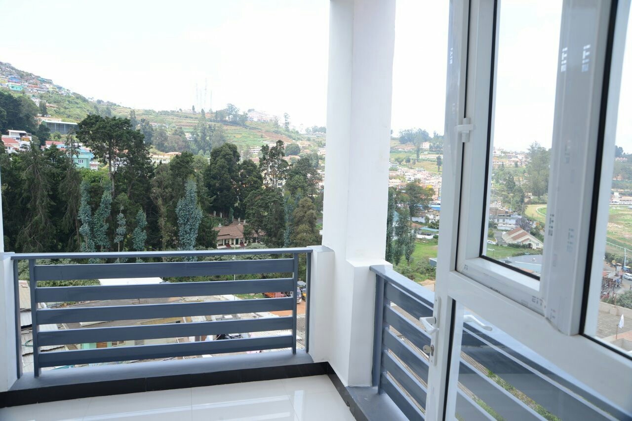 Modern Villa Rooms & Caretaker Hotel Ooty Reviews, Photos & Offer