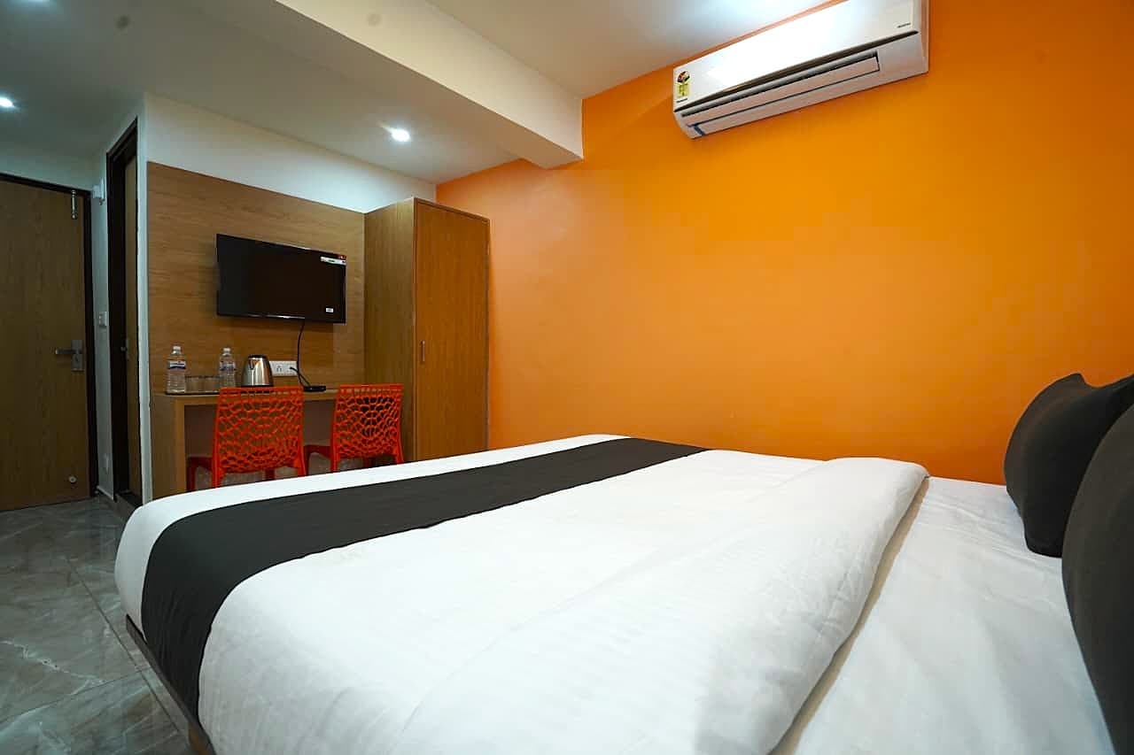 Hotel Orange Tree - Tap to explore photos
