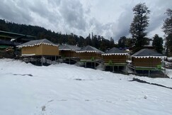 Chaukhamba View Camps