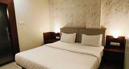 Pioneer Hotel Room Type - Executive Standard Rooms