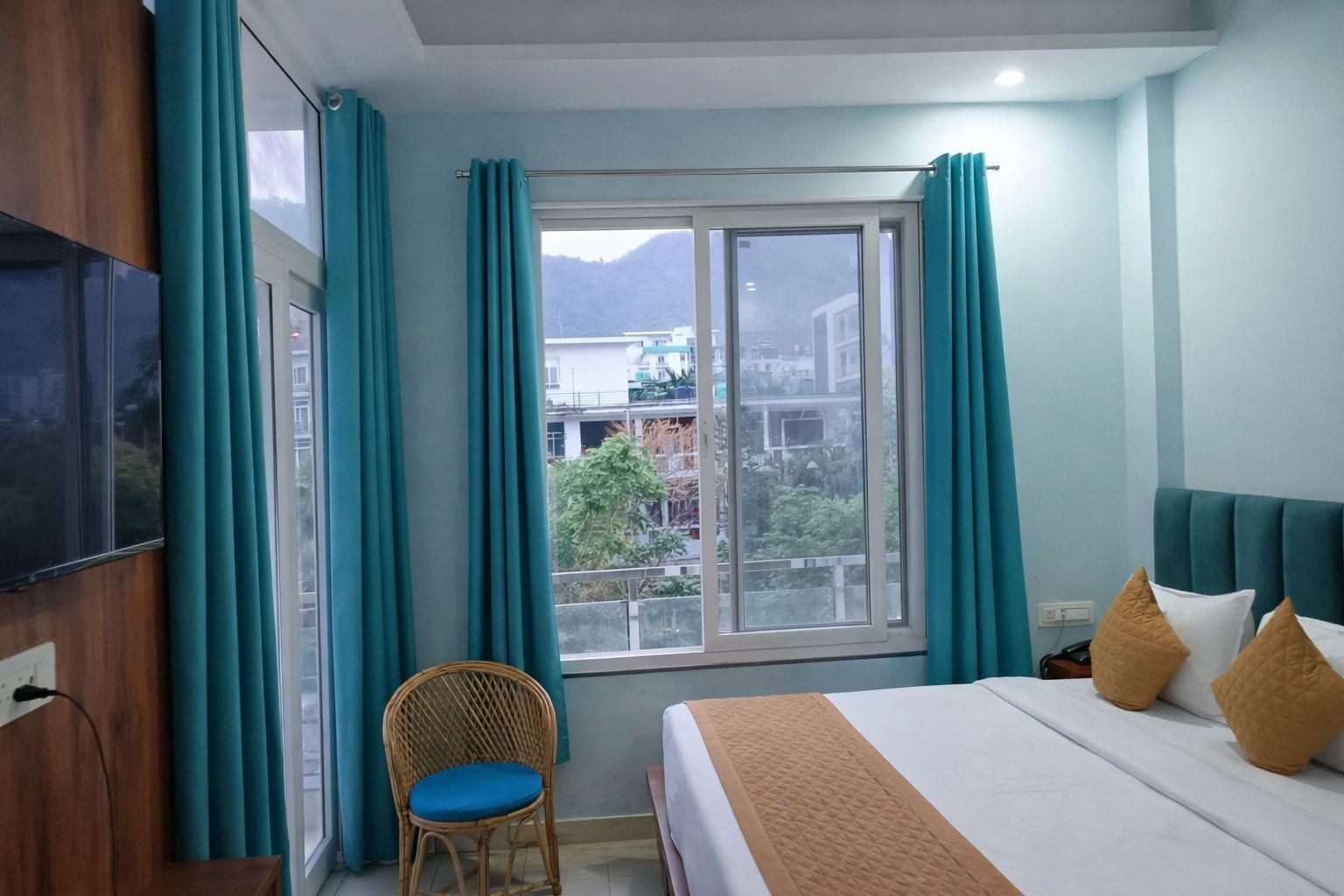 Hotel DS valley - Tap to explore photos