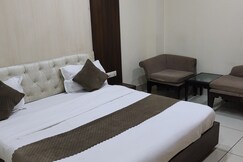 SINGLA HOTEL & RESTAURANT