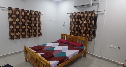 Shri Lawn Park Inn Room Type - Bedroom 4