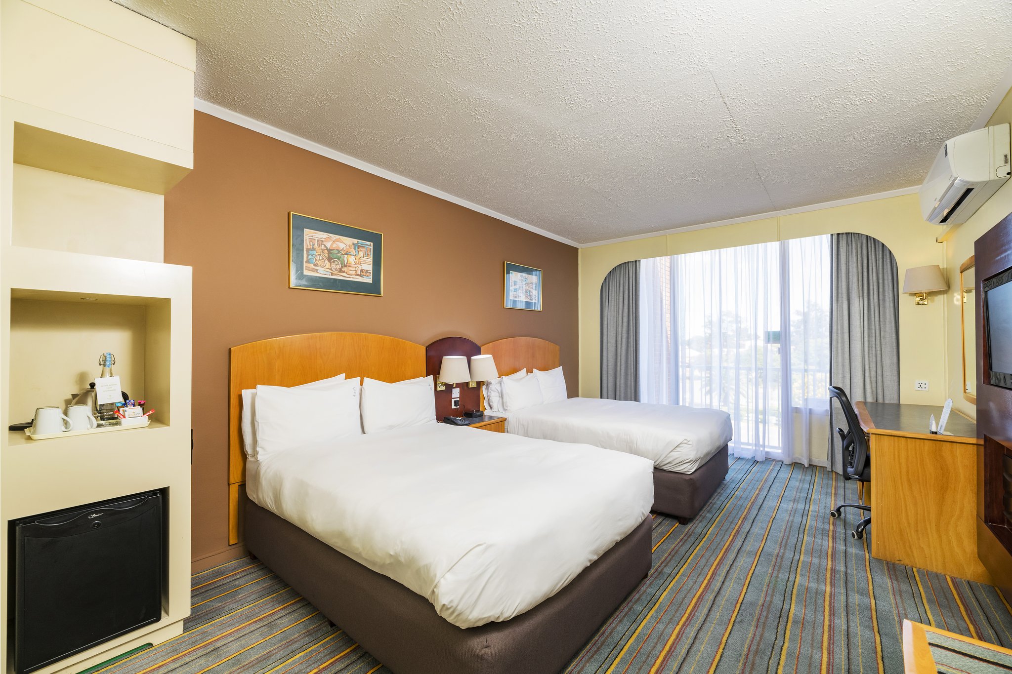 Holiday Inn BULAWAYO - Tap to explore photos