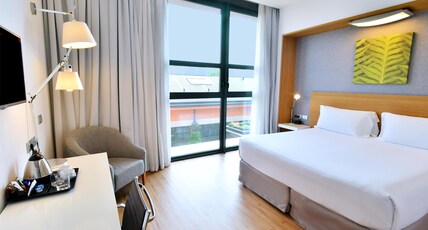 Hilton Garden Inn Milan North Room Type - KING ACCESSIBLE ROOM