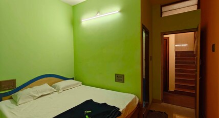 Hotel O SL Comforts Room Type - Classic