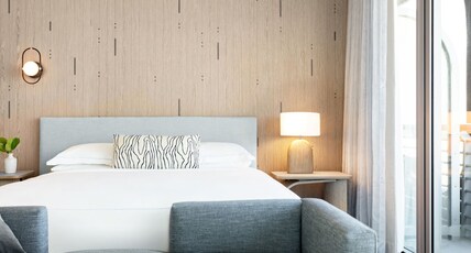 Kimpton HOTEL PALOMAR SOUTH BEACH Room Type - 1 King Premium Grand Corner Terrace