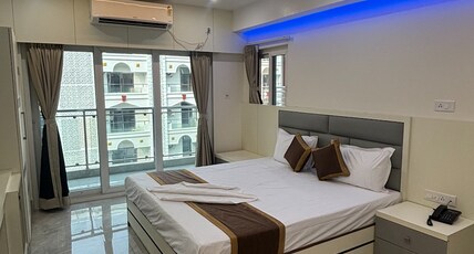 Sun And Sand Hotel Room Type - Deluxe Room with Private Balcony