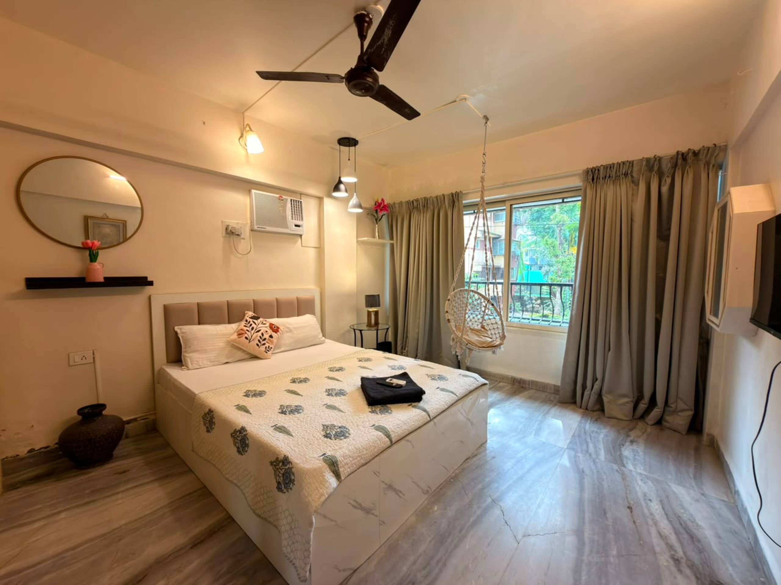 Adore 4 BHK Spacious Apartment Bandra - Tap to explore photos