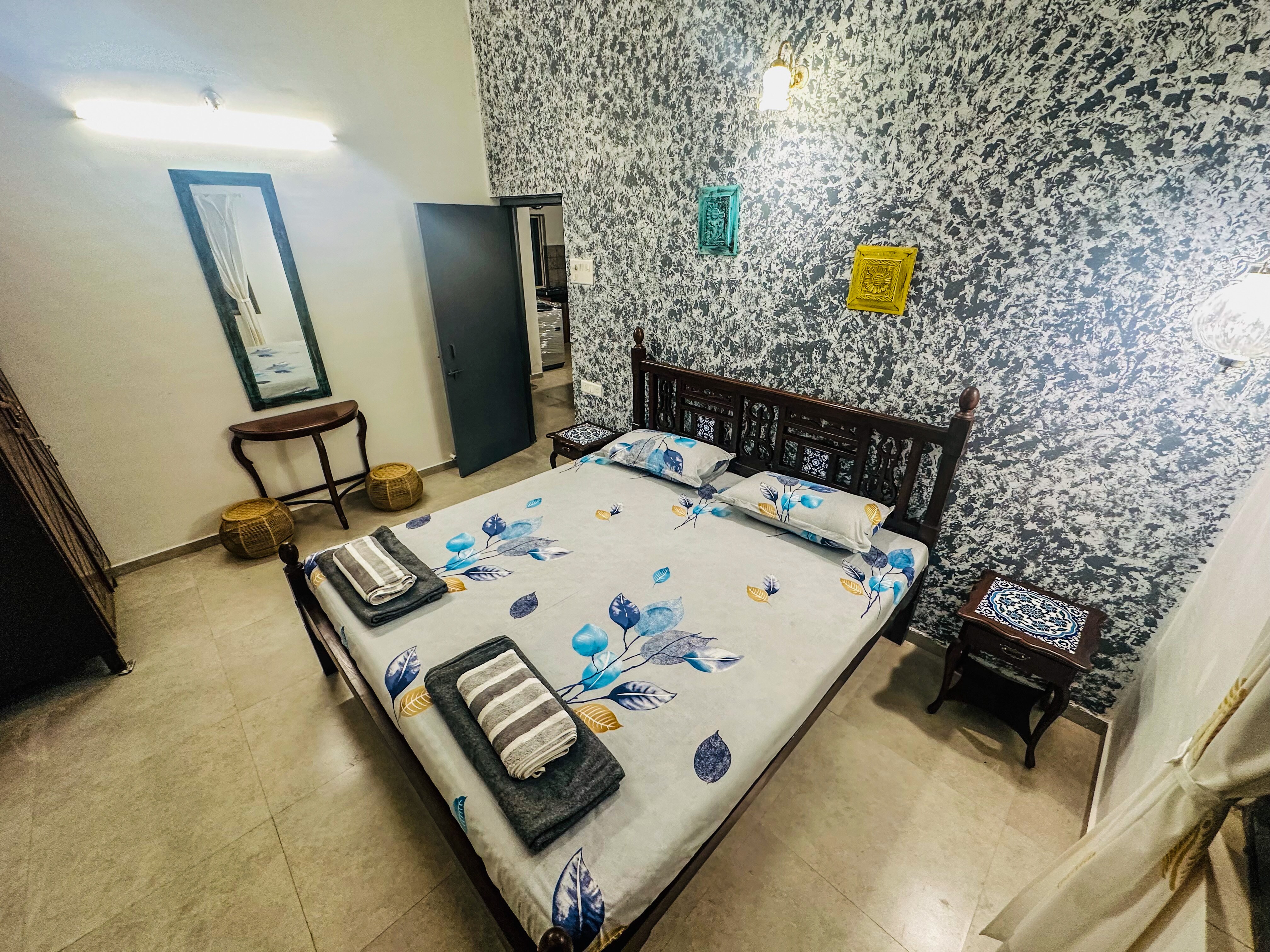 MISTY HOMESTAY PREMIUM - Tap to explore photos