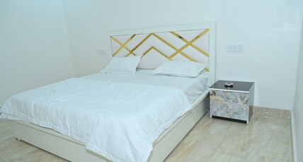 Hotel S S Royal Room Type - Deluxe room Non AC